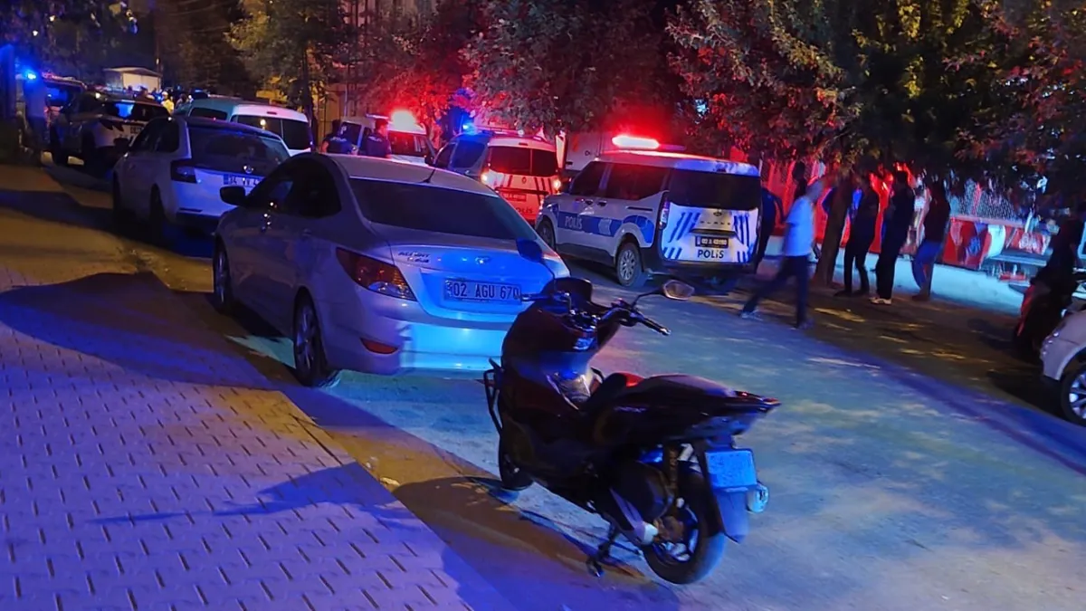 Akrabalar arasında çıkan kavgada polis memuıru yaralandı!