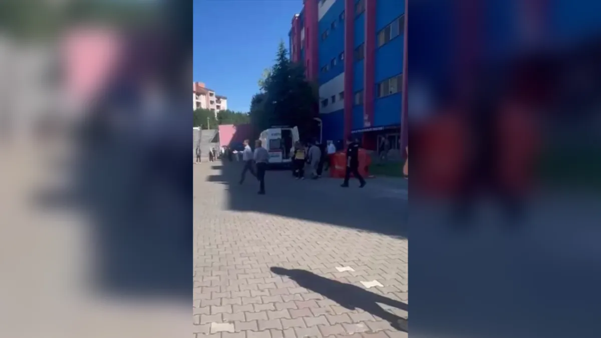 Üniversitede 3'üncü kattan düşen öğrenci yaralandı!