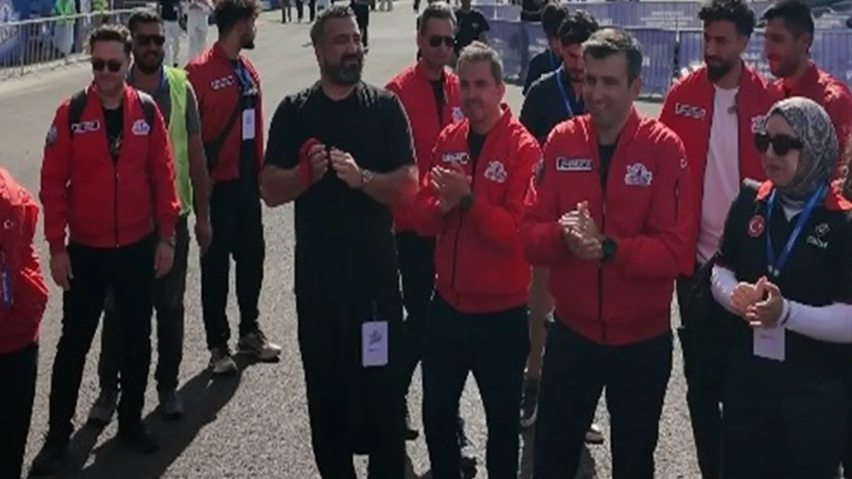 Selçuk Bayraktar Urfa’da türküyle karşılandı!