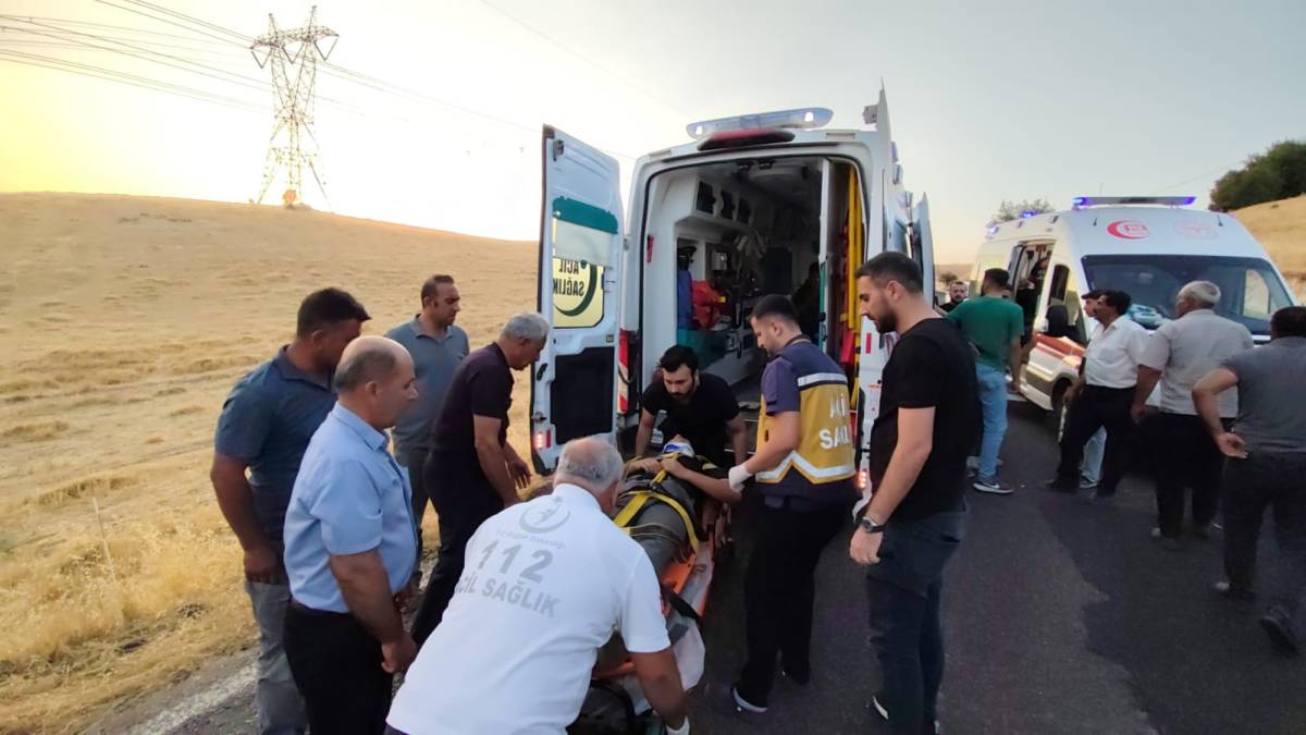 İki otomobil çarpıştı: Çok sayıda yaralı var!