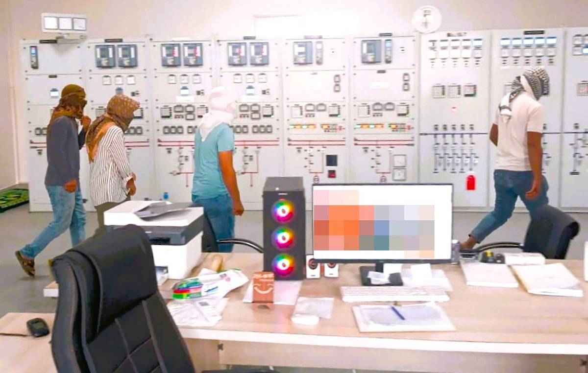 Yüzü kapalı kişiler trafoya girdi, facianın eşiğinden dönüldü!