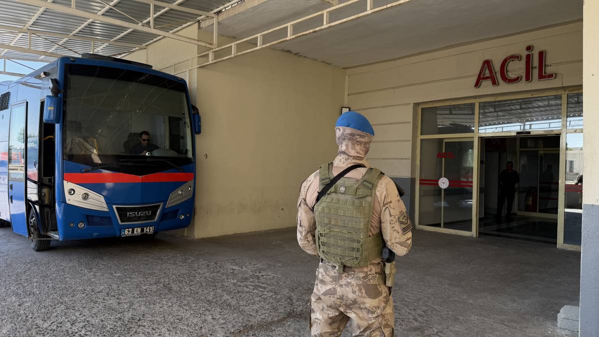 Urfa'daki cezaevi'nde yangın: Çok sayıda mahkum dumandan etkilendi!