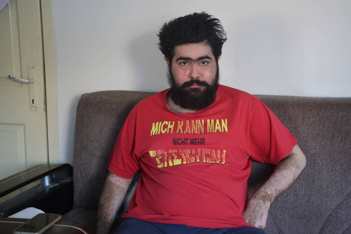 Deprem sonrası tedaviyi reddeden Barış sanal dünyaya tekrar döndü!