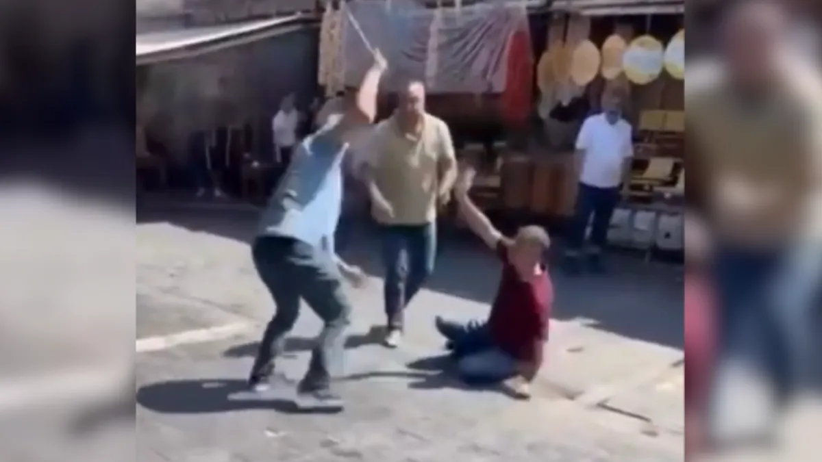 Şanlıurfa’da sopalı kavga anı kamerada