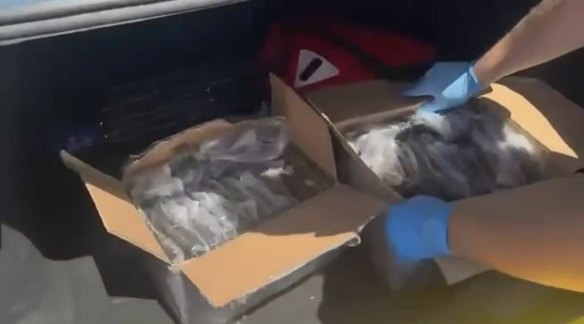 Taksinin bagajından 108 tabanca çıktı!