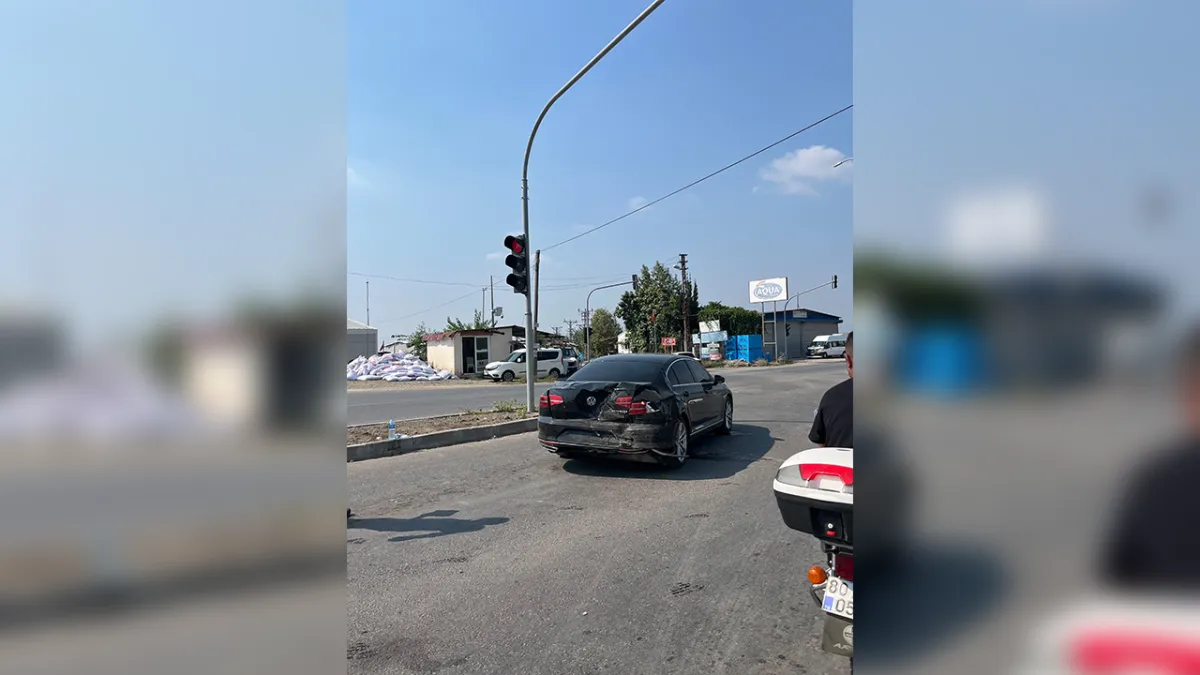 İki otomobil çarpıştı: Yaralılar var!