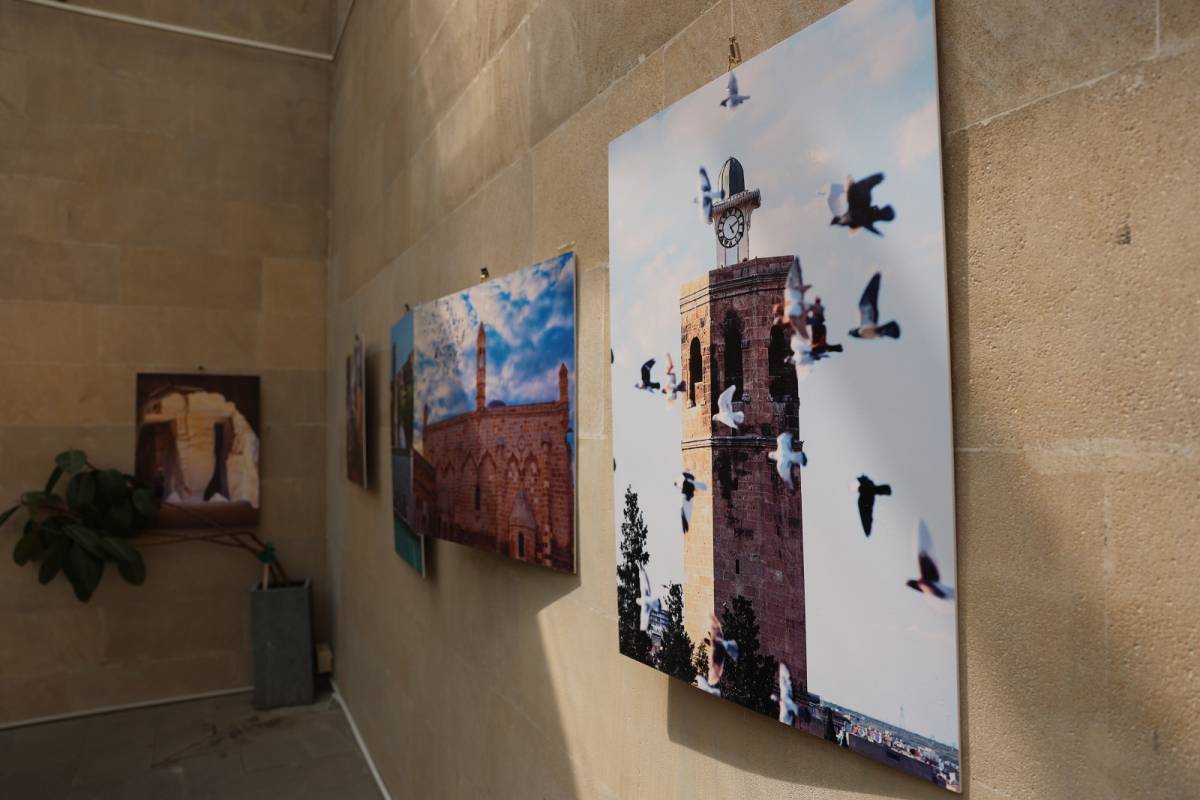 Urfa'nın fotoğrafları Bakü'de sergileniyor!