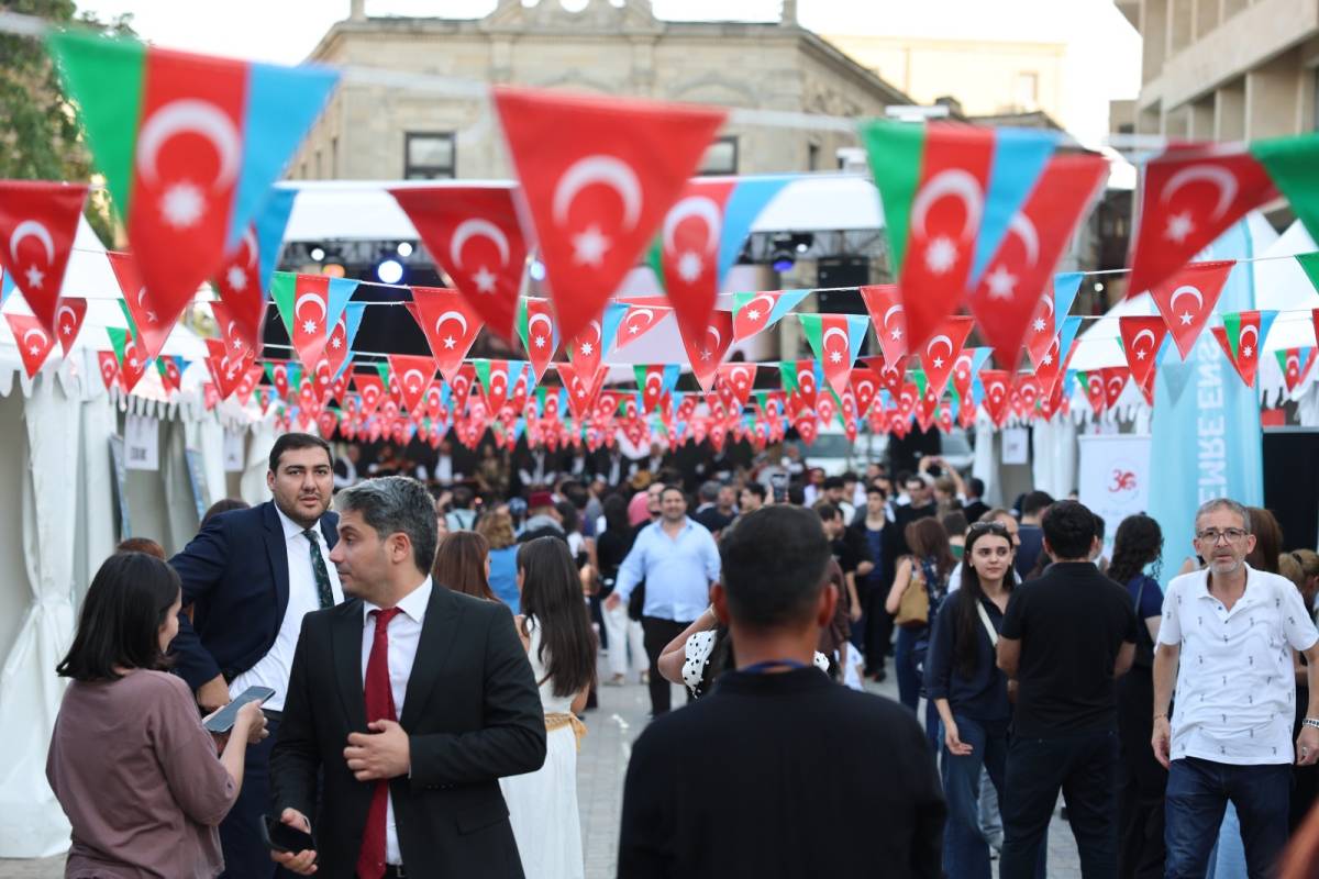 Şanlıurfa’nın kültürü Bakü’de gönülleri buluşturdu!