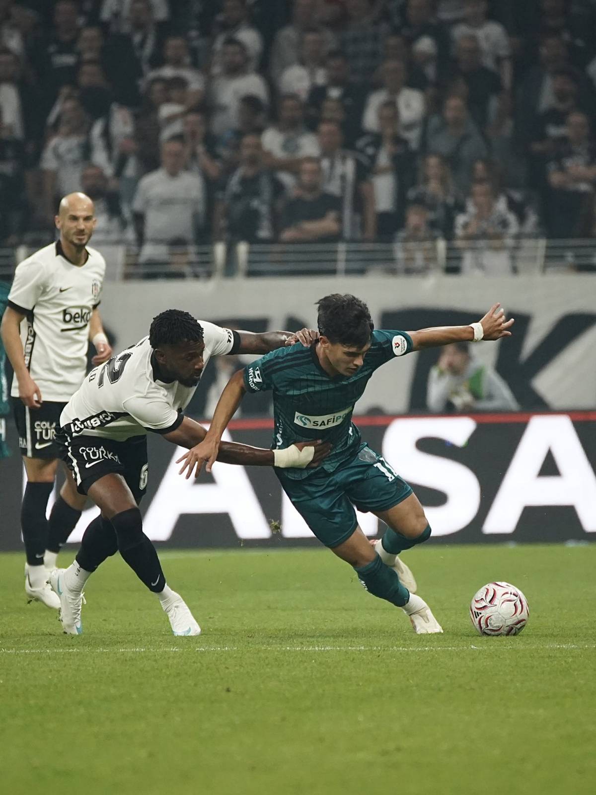 Beşiktaş sahasında Kocaelispor’u mağlup etti