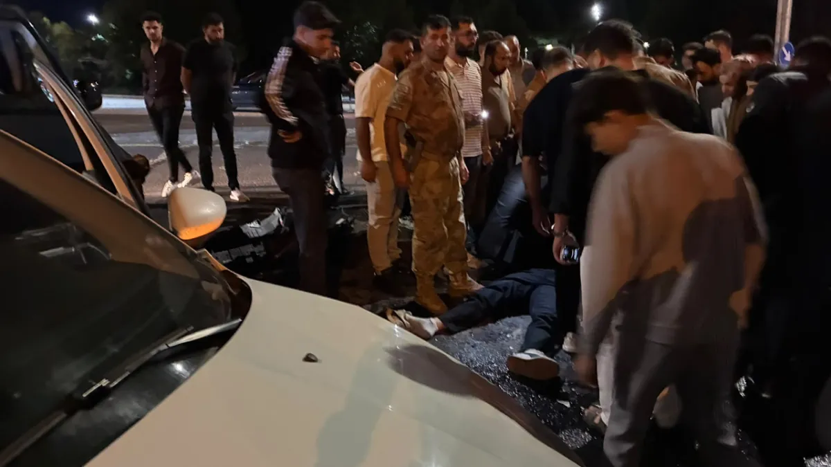 Urfa’da hafif ticari araç otomobile çarptı: Yaralılar var!