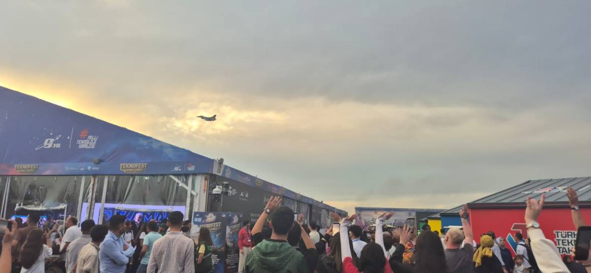 TEKNOFEST’te SOLOTÜRK coşkusu yağmur tanımadı!