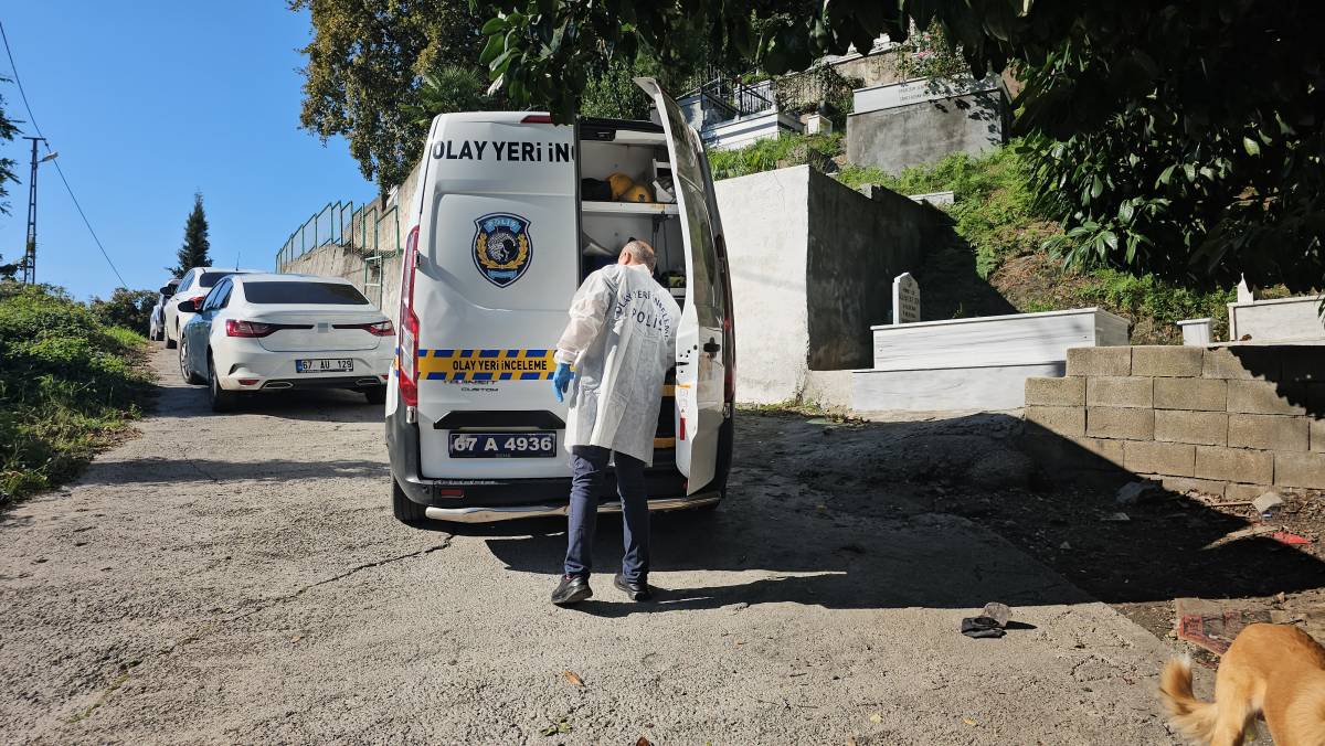 Emekli polis memuru mezarlıkta ölü bulundu!