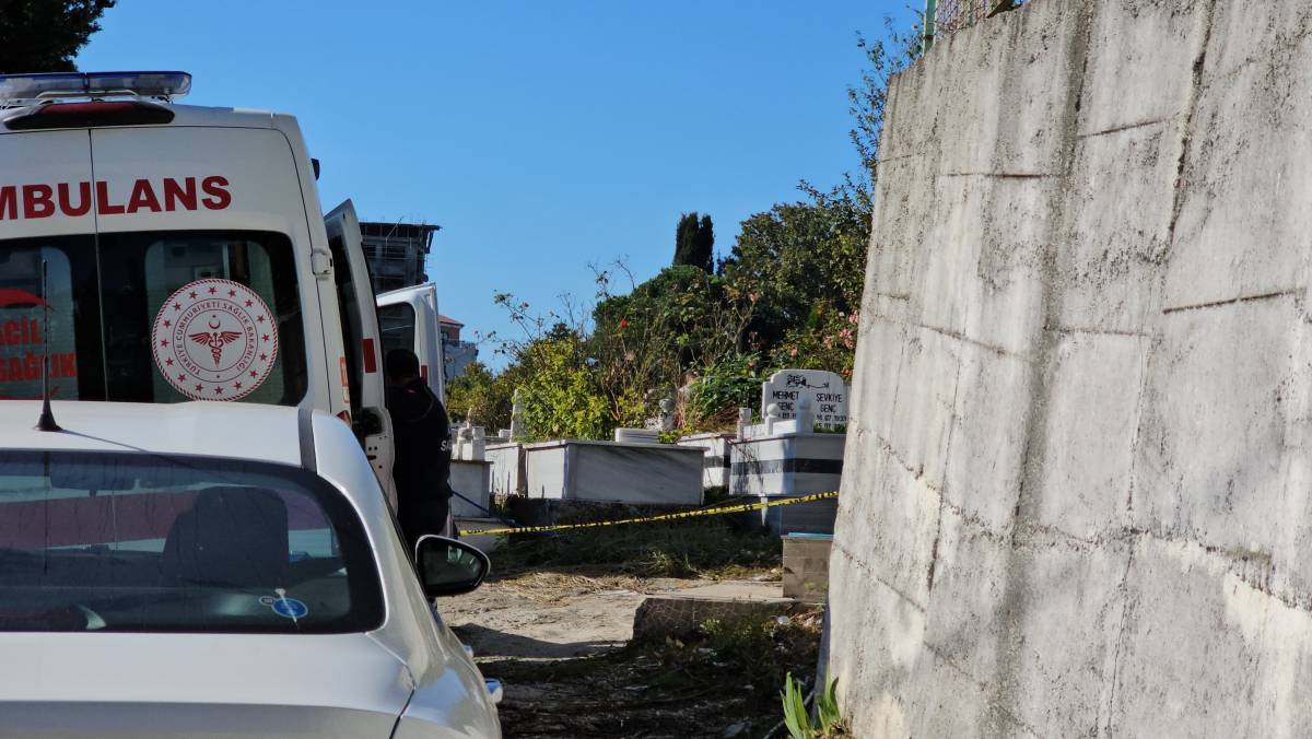 Emekli polis memuru mezarlıkta ölü bulundu!