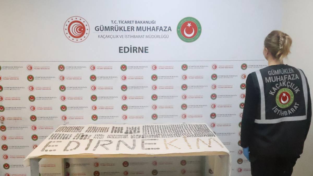 Tarihi eser kaçakçılığına darbe: 7 bin 160 parça ele geçirildi