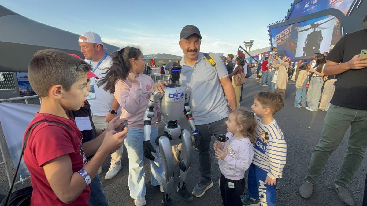 Başkan Kasım Gülpınar TEKNOFEST için konuştu: “Şu anda uzay çağına doğru yol alıyoruz”