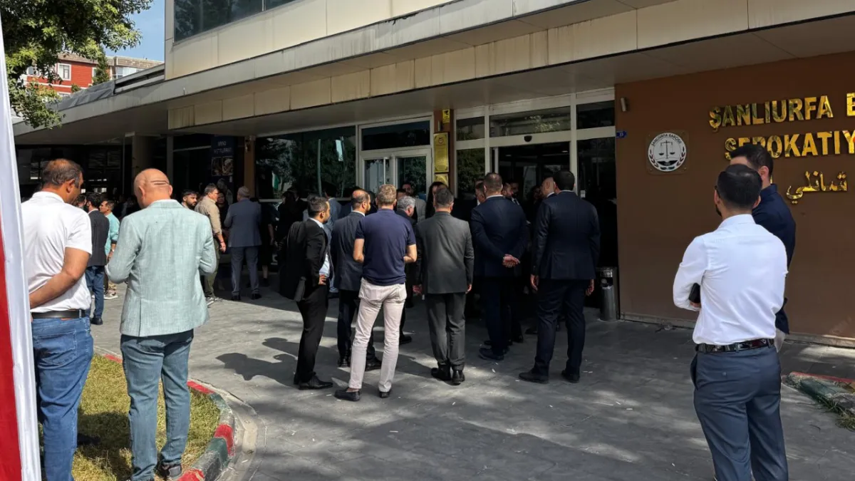 Şanlıurfa'da seçim başladı: 4 aday yarışıyor