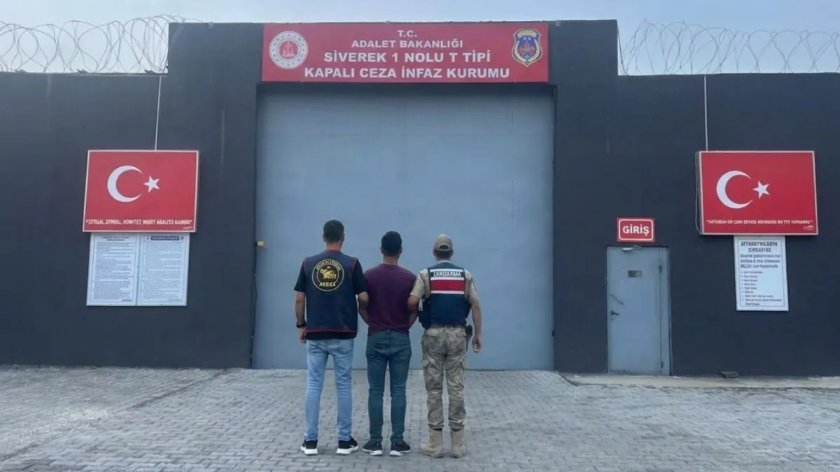 Şanlıurfa’da kesinleşmiş hapis cezası bulunan 2 şahıs yakalandı