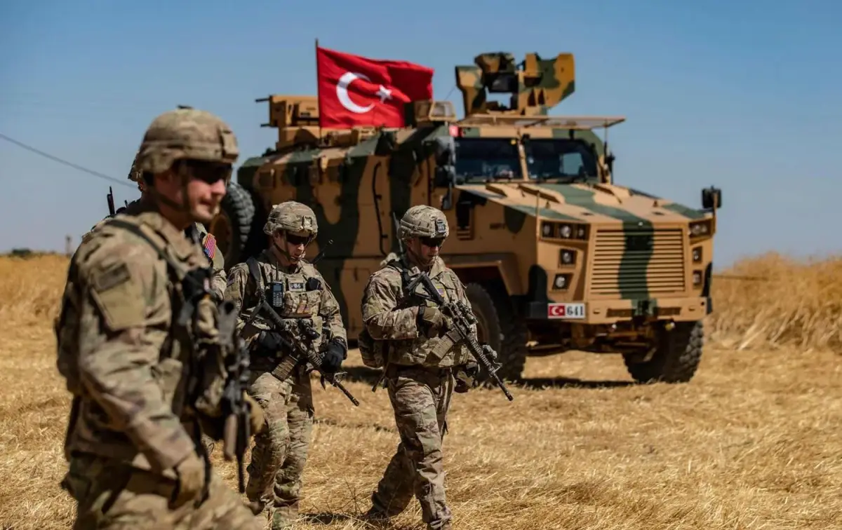 Tuğamiral Zeki Aktürk duyurdu: 4 PKK’lı terörist daha teslim oldu