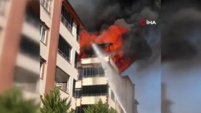 Gaziantep’te 4 Katlı Binanın Terasında Korkutan Yangın
