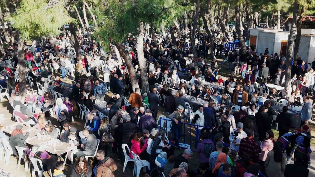 Çandır Fasulyesi Şenliği’nde vatandaşlara piyaz ikramı