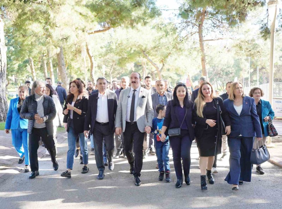 Çandır Fasulyesi Şenliği’nde vatandaşlara piyaz ikramı